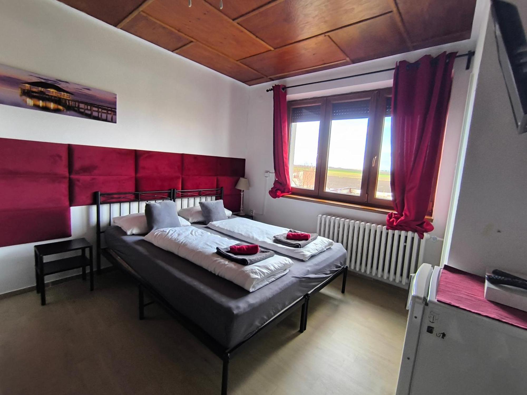 Penzion U Ježů - Ubytování Pasohlávky Exterior foto